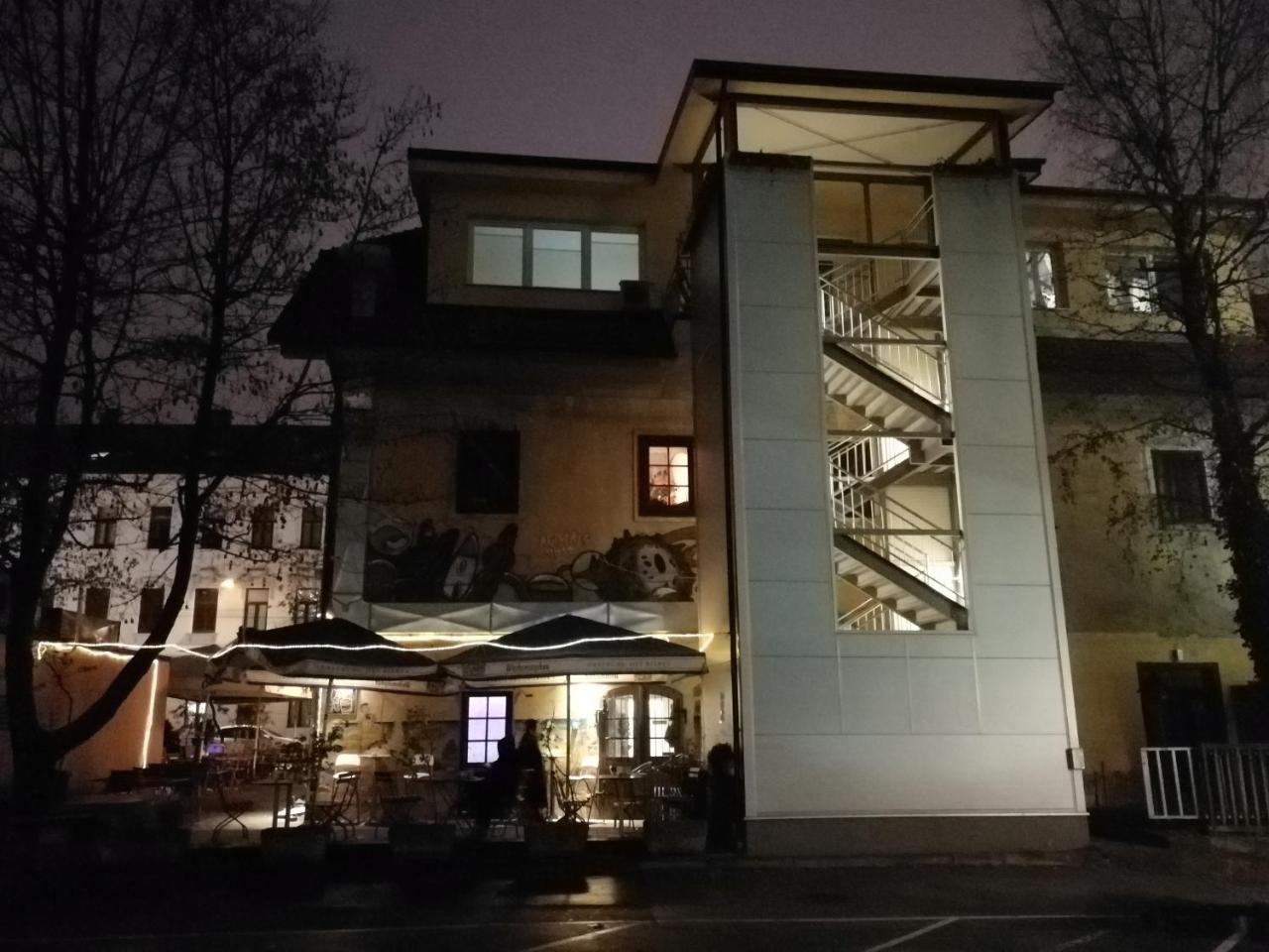 Flex Apartments Tour As לובליאנה מראה חיצוני תמונה